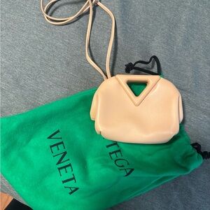 Bottega Veneta Cream Leather Women's Bag